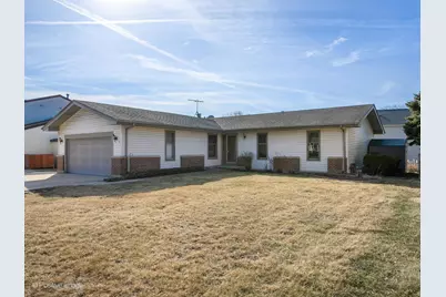 130 W End Road, Roselle, IL 60172 - Photo 2