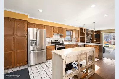 130 W End Road, Roselle, IL 60172 - Photo 6