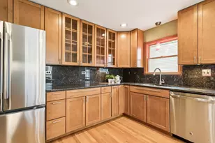 10 S Deerpath Dr, Vernon Hills, IL 60061 - Photo 14