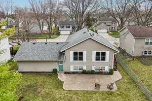 10 S Deerpath Dr, Vernon Hills, IL 60061 - Photo 48