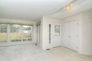 230 Benton Ln, Bloomingdale, IL 60108 - Photo 2