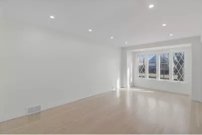 7230 S Avers Avenue, Chicago, IL 60629 - Photo 4