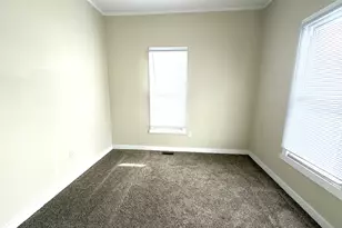 518 E Noleman St, Centralia, IL 62801 - Photo 6