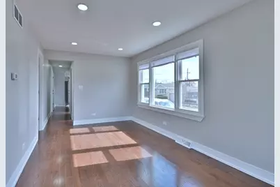 5435 N Mobile Avenue, Chicago, IL 60630 - Photo 6