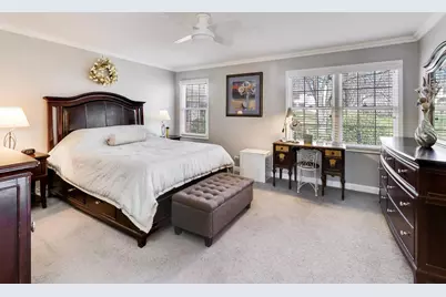 1037 Wheaton Oaks Drive, Wheaton, IL 60187 - Photo 14