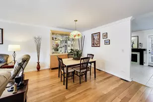 1037 Wheaton Oaks Dr, Wheaton, IL 60187 - Photo 6