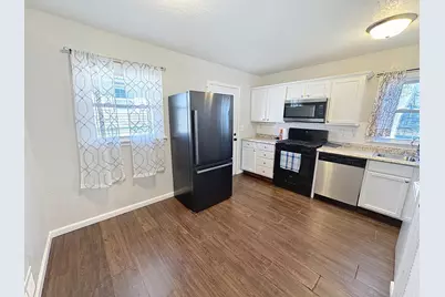 2125 N Nevada Avenue, Davenport, IA 52804 - Photo 10