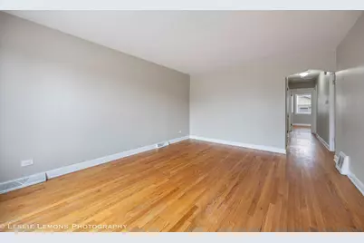 5431 S Natoma Avenue, Chicago, IL 60638 - Photo 2