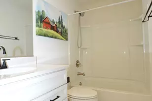 1029 Draper Rd, McHenry, IL 60050 - Photo 18