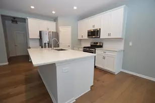 1029 Draper Rd, McHenry, IL 60050 - Photo 6