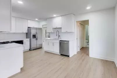 297 Columbine Drive, Clarendon Hills, IL 60514 - Photo 8