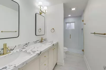 297 Columbine Drive, Clarendon Hills, IL 60514 - Photo 16