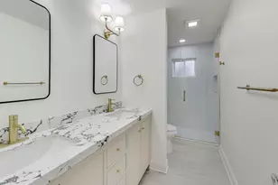 297 Columbine Dr, Clarendon Hills, IL 60514 - Photo 16