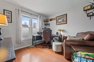 593 Covered Bridge Dr, Elgin, IL 60124 - Photo 8