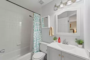 593 Covered Bridge Dr, Elgin, IL 60124 - Photo 12