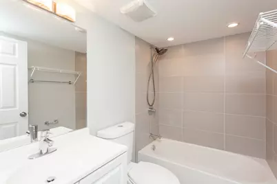 3604 W Roscoe Street #G, Chicago, IL 60618 - Photo 8