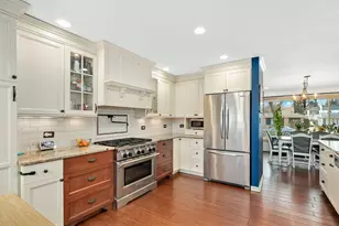 8206 Mango Ave, Morton Grove, IL 60053 - Photo 10