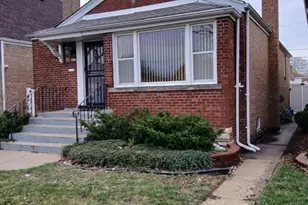 8025 S Sacramento Ave, Chicago, IL 60652 - Photo 1