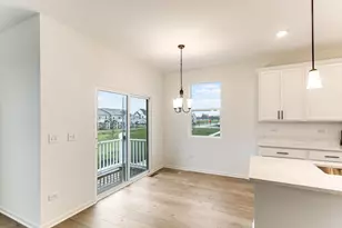 426 Comstock Rd, South Elgin, IL 60177 - Photo 8