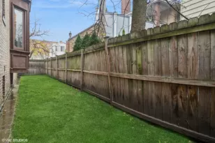 1713 W Leland Ave, Chicago, IL 60640 - Photo 16