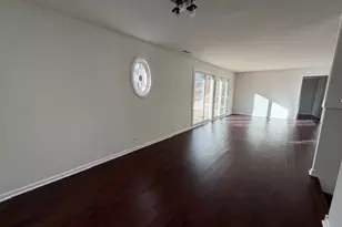 745 Regina Ct, Woodstock, IL 60098 - Photo 8