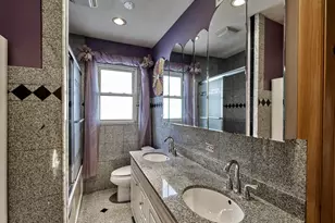 6430 N Maplewood St, Chicago, IL 60645 - Photo 8