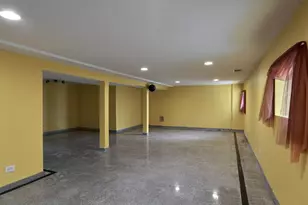 6430 N Maplewood St, Chicago, IL 60645 - Photo 14