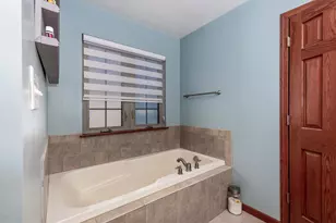 1239 Tower Dr, Ottawa, IL 61350 - Photo 14