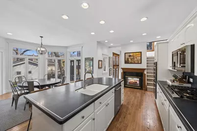 530 N East Avenue, Oak Park, IL 60302 - Photo 12