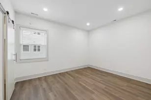 2719 W St Georges Ct, Chicago, IL 60647 - Photo 10