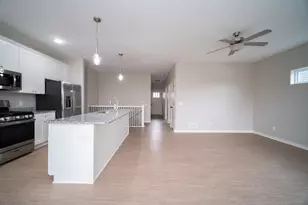 632 Anjali Court, Sycamore, IL 60178 - Photo 4