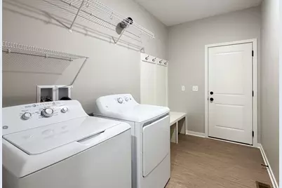 632 Anjali Court #L, Sycamore, IL 60178 - Photo 18