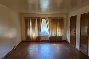 10747 S King Dr, Chicago, IL 60628 - Photo 8