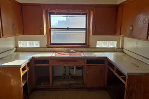 10747 S King Dr, Chicago, IL 60628 - Photo 18