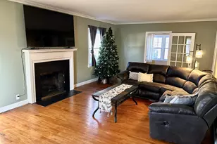 428 E Thompson St, Princeton, IL 61356 - Photo 2