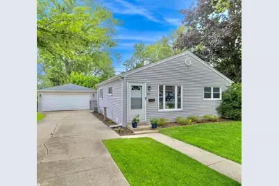 24 Johnathan Road, Lake Zurich, IL 60047 - Photo 1