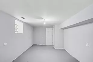 7815 S Merrill Ave, Chicago, IL 60649 - Photo 20