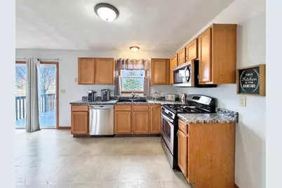 12411 Barberry Drive, Winnebago, IL 61088 - Photo 10