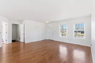 906 Warren St, Earlville, IL 60518 - Photo 8