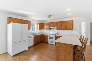 906 Warren St, Earlville, IL 60518 - Photo 6