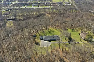 2 Rohe Ln, Crete, IL 60417 - Photo 2