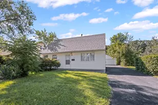 243 Arcadia St, Park Forest, IL 60466 - Photo 1