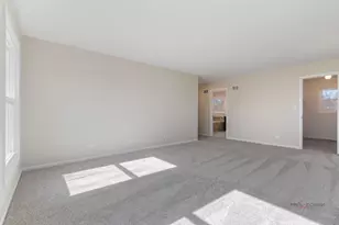 6785 W Creekside Dr, Long Grove, IL 60047 - Photo 24