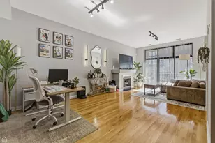 1910 S Michigan Ave, Chicago, IL 60616 - Photo 2