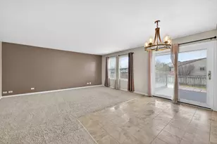 1254 Red Oak Ct, Elgin, IL 60120 - Photo 14