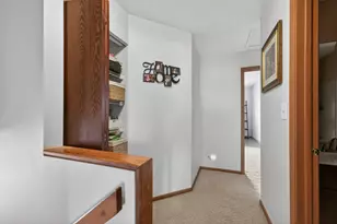 1254 Red Oak Ct, Elgin, IL 60120 - Photo 20