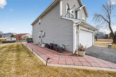 1254 Red Oak Court, Elgin, IL 60120 - Photo 32