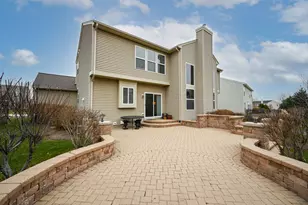 314 Parker Pl, Oswego, IL 60543 - Photo 6