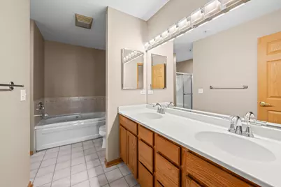 100 N Bokelman Street #330, Roselle, IL 60172 - Photo 14