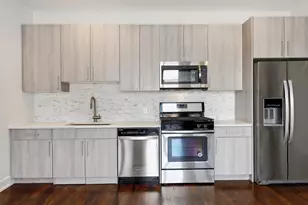 4428 N Sheridan Rd, Chicago, IL 60640 - Photo 2